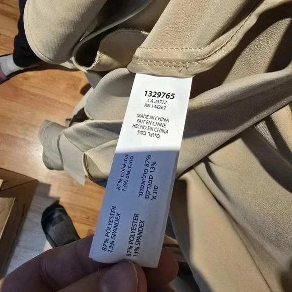 Classic Café au Lait Trench Coat - Size Small - Picture 4 of 4